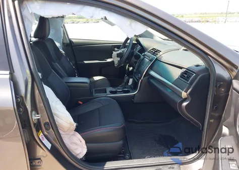 2017 Toyota Camry Se z USA, uszkodzony, nr VIN 4T1BF1FK3HU804072